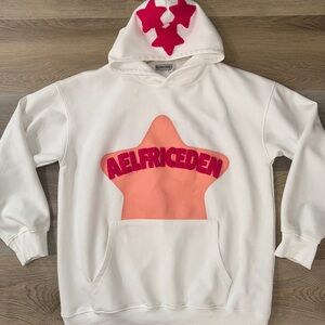Aelfric Eden White Hoodie with Bright Pink Star Accent